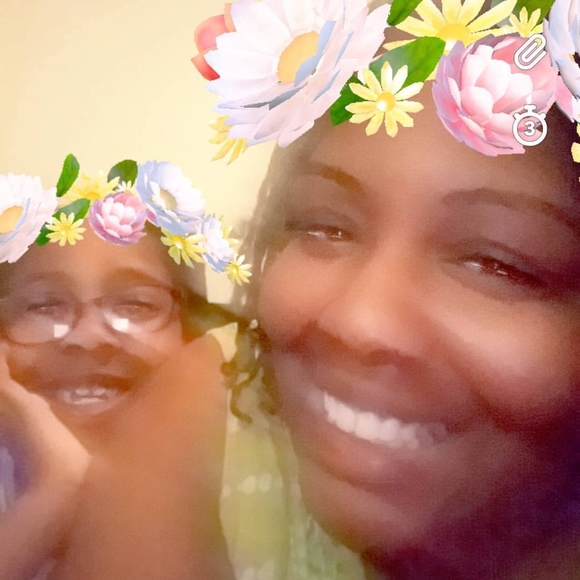 Meet your Posher, Roberta - Picture 1 of 1